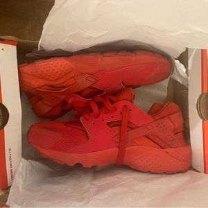 Red Huaraches